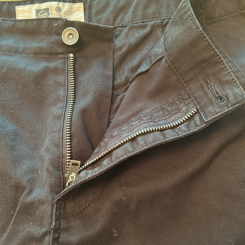 Men’s Reef Shorts - Picture 2 of 7
